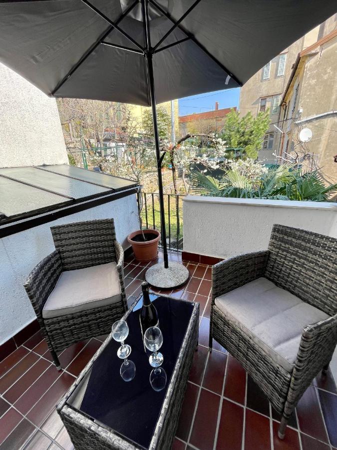 Apartments Matacin With Sea View Опатия Экстерьер фото