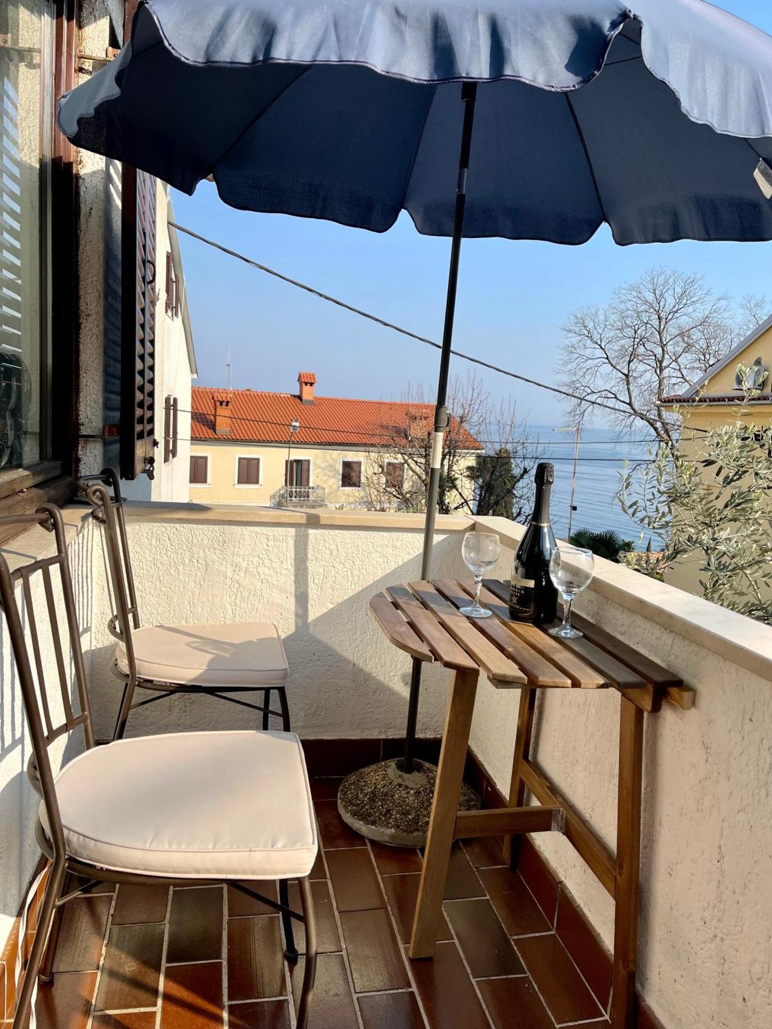 Apartments Matacin With Sea View Опатия Номер фото